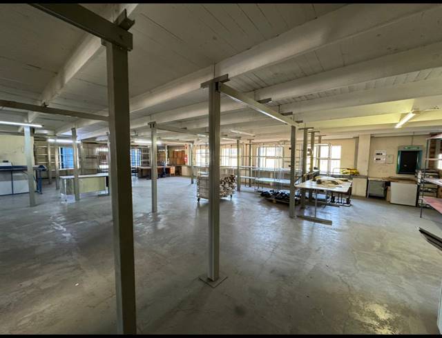 800M² WAREHOUSE FOR SALE IN FLORIDA